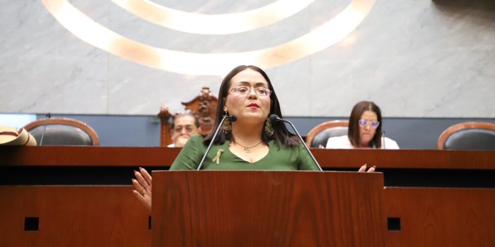 Analiza el Congreso exhorto a la Secretaría de Educación a garantizar la identidad y libre personalidad de estudiantes