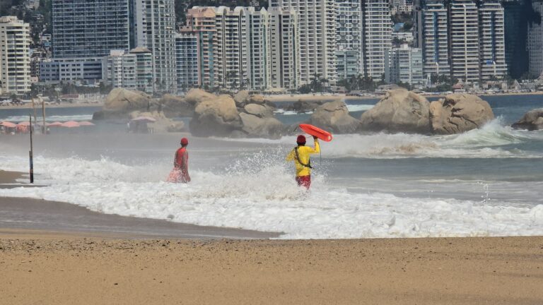 SGIRPCGRO informa que prevalecerá evento de mar de fondo hasta el próximo lunes
