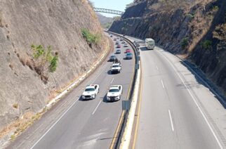 Tránsito y Policía Estatal, despliegan un operativo especial de seguridad y vialidad para el resguardo de las los automovilistas en el territorio guerrerense