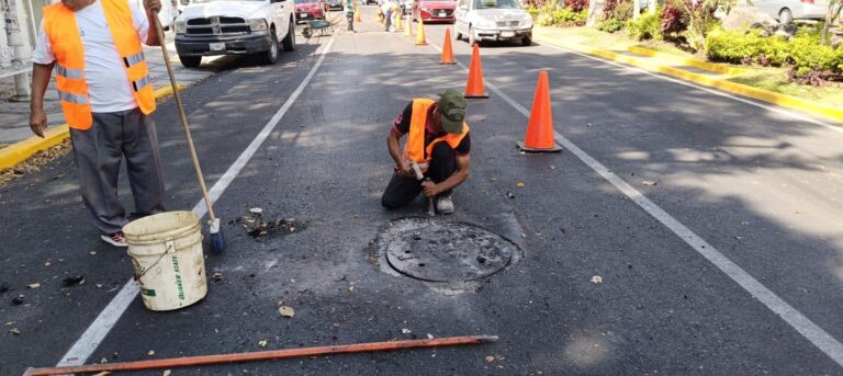 Continúan las obras de rehabilitación en la avenida Ruffo Figueroa de Chilpancingo