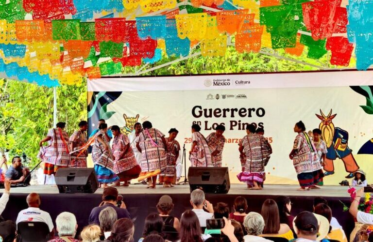 Con gran éxito culmina la cuarta edición de Guerrero en Los Pinos, en la capital del país