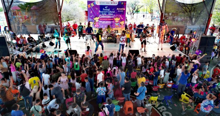 Culmina el 4º Festival Regional Cultural de la Niña y el Niño Calentano organizado por el gobierno del estado