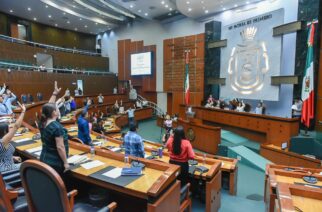 Exhorta el Congreso a ayuntamientos y concejo de Ayutla nombrar un espacio público “Bandera Trigarante”, campaña sobre riesgos y protocolos de emergencias