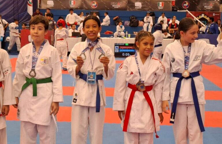 Mujeres guerrerenses obtienen 6 medallas en el Campeonato Nacional de Karate