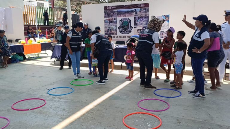 Gobierno de Guerrero refuerza la atención en zonas prioritarias con la Feria de Servicios Integrales en Acapulco