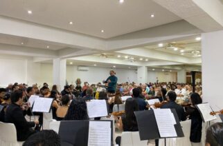Ofrece la Filarmónica de Acapulco virtuoso concierto con el violinista ucraniano, Mykyta Klochkov y la inspiradora dirección de Bartholomeus Henri Van de Velde