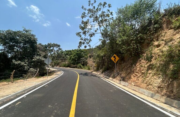 El gobierno de Guerrero continúa transformando la infraestructura carretera