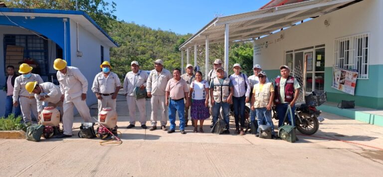 Realiza la SSG control larvario contra el dengue en Ñuu Savi, región Costa Chica