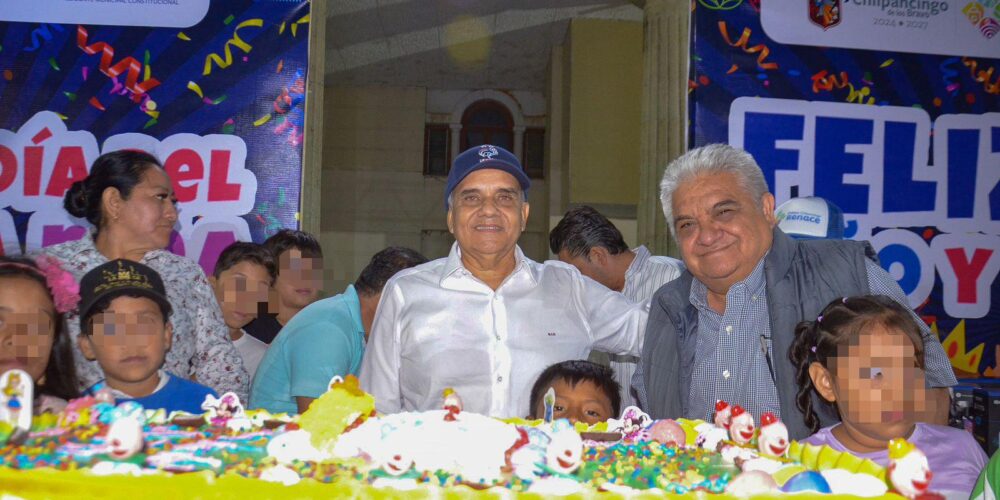 Chilpancingo celebra con gran éxito el Día de la Niña y el Niño: alegría, lucha libre, regalos y convivencia familiar