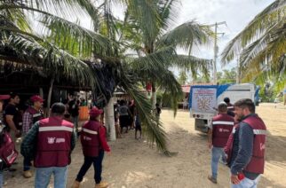 SDUOPOT y su equipo de trabajo, recorrieron la zona afectada de playa en La Bocana