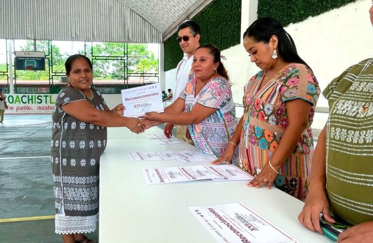 Premian a 26 ganadores del Concurso Regional de Arte Popular Textiles y Alfarería de la Costa Chica