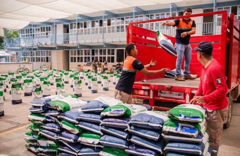 Sagadegro fortalece el campo guerrerense con la entrega de semilla mejorada de maíz