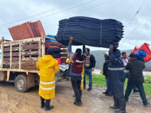 El equipo de la Secretaría de los Migrantes y Asuntos Internacionales se trasladó al municipio de Acatepec para entregar apoyos