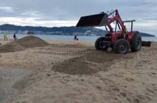 Personal de la Promotora de Playas Acapulco dio inicio a los trabajos de limpieza