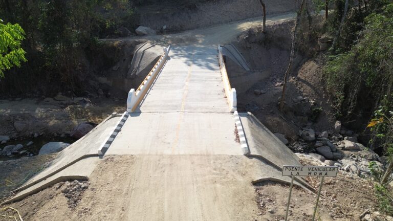 Concluye CICAEG construcción de puente Vehicular en zona serrana de Tecpan de Galeana