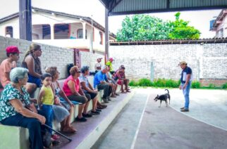 SAGADEGRO capacita a productores de Atoyac contra picudo negro del cocotero