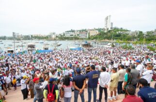 Refuerzan el gobierno Guerrero y el sector turístico acciones conjuntas para la conservación de playas en Acapulco