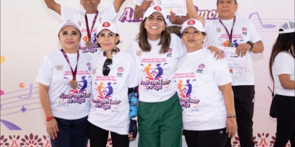 Encabeza Liz Salgado Caminata de las y los Adultos Mayores “Amor con Amor se Paga”, en Chilpancingo