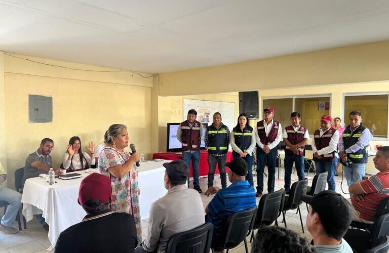 Capacita SDUOPOT a comités del Programa de Caminos Artesanales en la sierra de Tecpan de Galeana