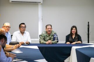 Autoridades y prestadores de servicios reafirman el diálogo para el desarrollo de Puerto Vicente Guerrero