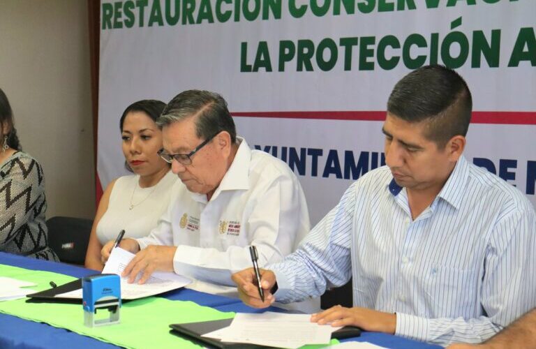 Firman convenio para fortalecer la protección ambiental en Mochitlán
