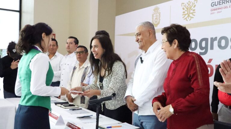 COBACH primera institución del país en emitir e implementar la certificación electrónica