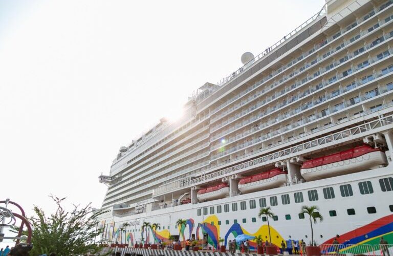 Acapulco recibe al segundo crucero de la temporada 2025-2026
