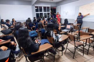 La Dirección General de Prevención Social del Delito, realizó una plática informativa sobre “Sexting”