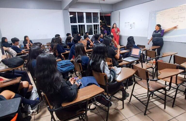 La Dirección General de Prevención Social del Delito, realizó una plática informativa sobre “Sexting”