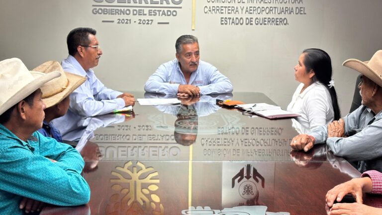 CICAEG brinda atención directa a pobladores de Cochoapa el Grande