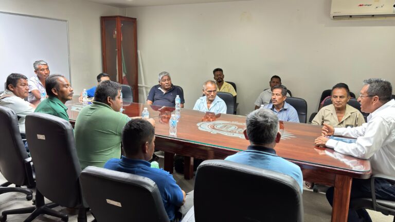 Continúa el fortalecimiento de la infraestructura carretera en la Montaña