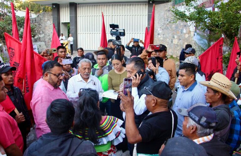 Gobierno del estado atiende planteamientos del Frente Popular Francisco Villa en materia de caminos y obras hidráulicas