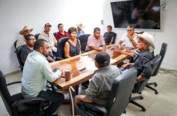 Fortalece el estado diálogo con ganaderos de Acapulco ante emergencia por gusano barrenador