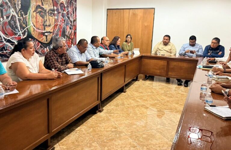 El subsecretario de Desarrollo Político y Social dio seguimiento a temas prioritarios en beneficio del magisterio guerrerense