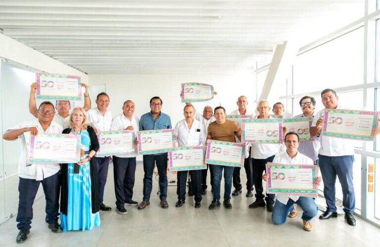 Capacitan a transportistas de Acapulco rumbo al Tianguis Turístico 2026