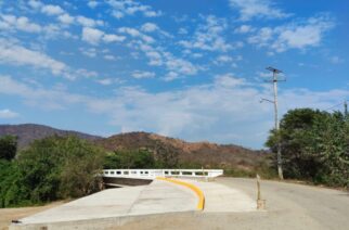 Rehabilita CICAEG acceso al puente vehicular “San José Mogollón” en Coyuca de Benítez