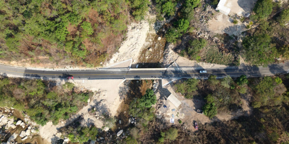 Inauguran puente vehicular “El Chilero” en la Sierra de Guerrero