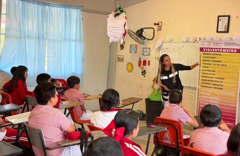 Más de 1,200 estudiantes reciben talleres para la prevención de la violencia en Chilpancingo