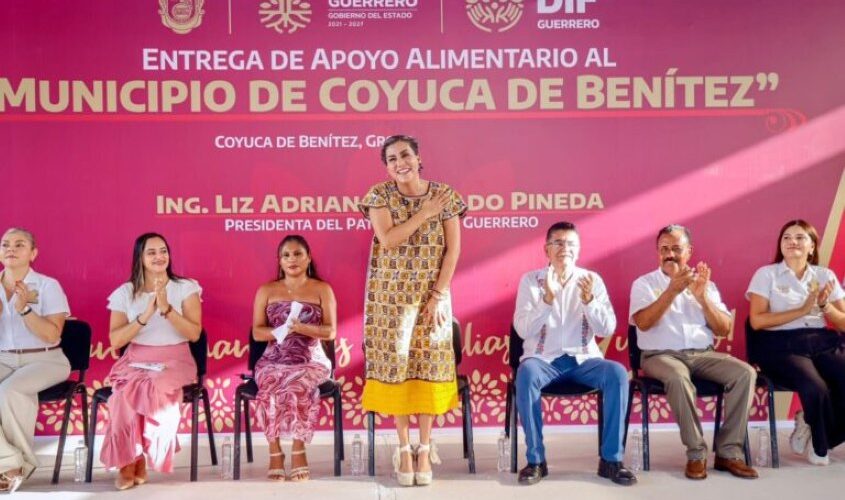 Liz Salgado encabeza entrega de apoyos alimentarios a familias de Coyuca de Benítez