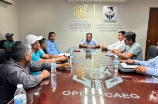 Gobierno del Estado continúa con la atención carretera en la región Montaña